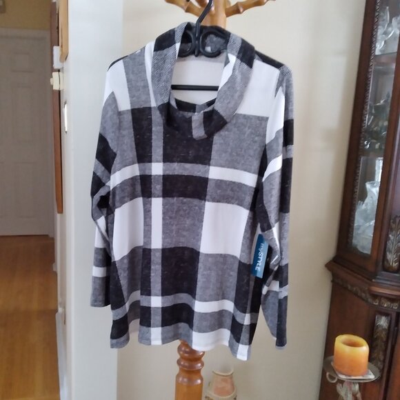 Elegant Top, mySTYLE Company, Size - 1X - Picture 1 of 8